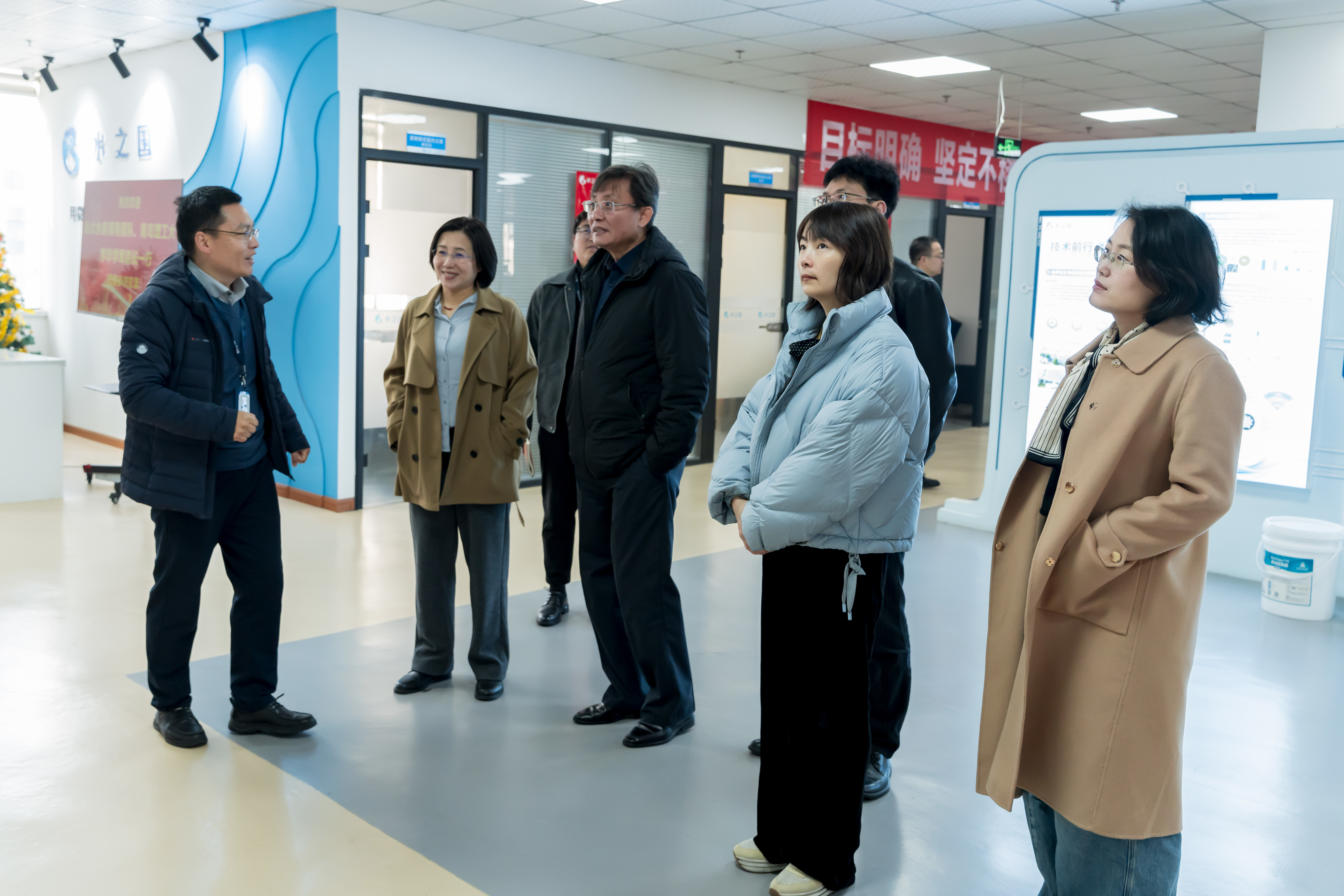 深入污水科技前沿，青岛理工&光大水务莅临快盈VIII参观交流！