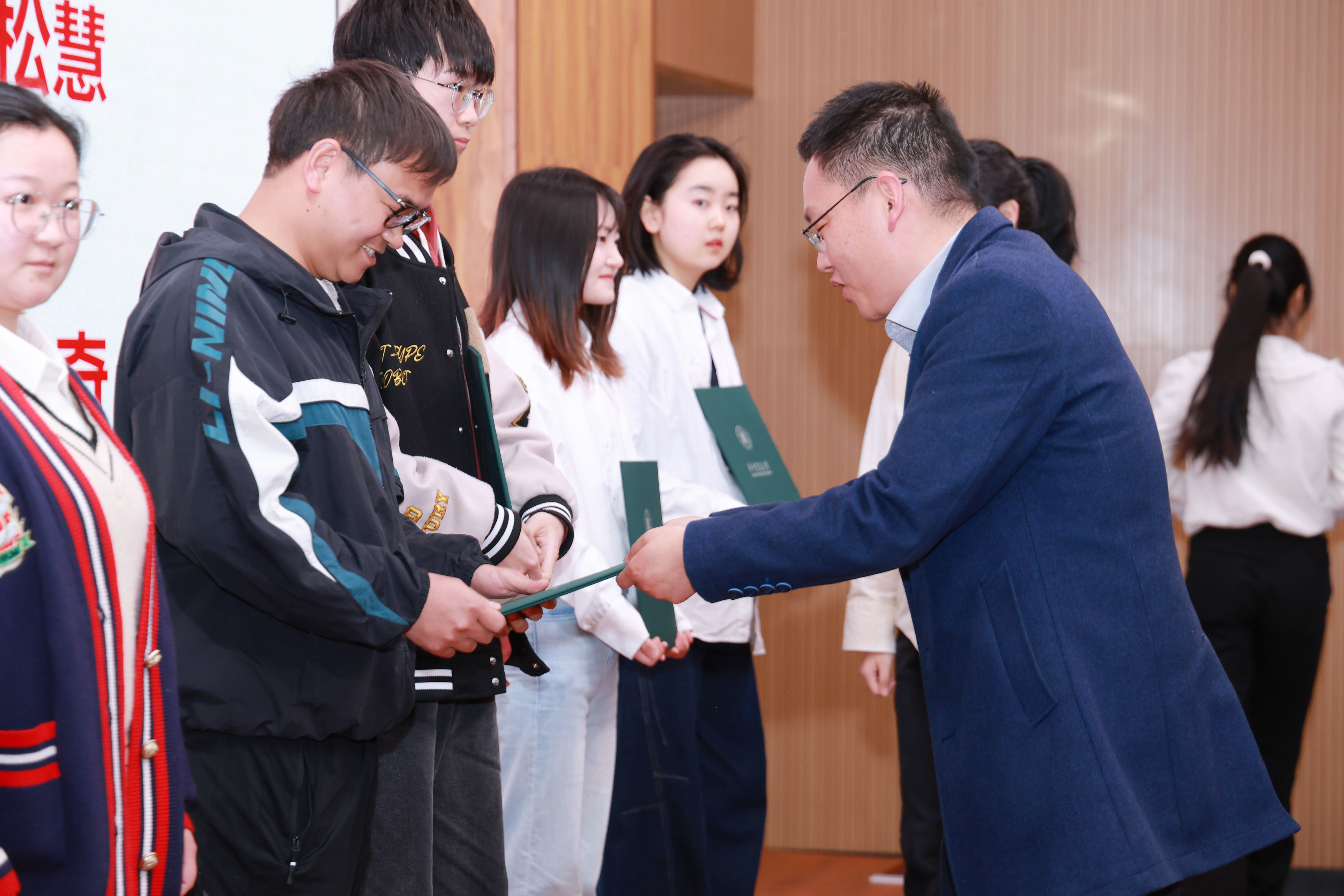 快盈VIII天行健奖学金颁奖特辑 | 以科技守护碧水，育青年创新未来